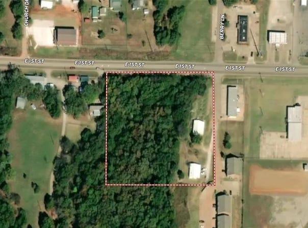 1601 E 1st Street, Chandler, OK 74834