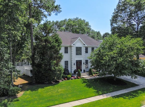 217 CASTLE PINE DRIVE, EGG HARBOR TOWNSHIP, NJ 08234