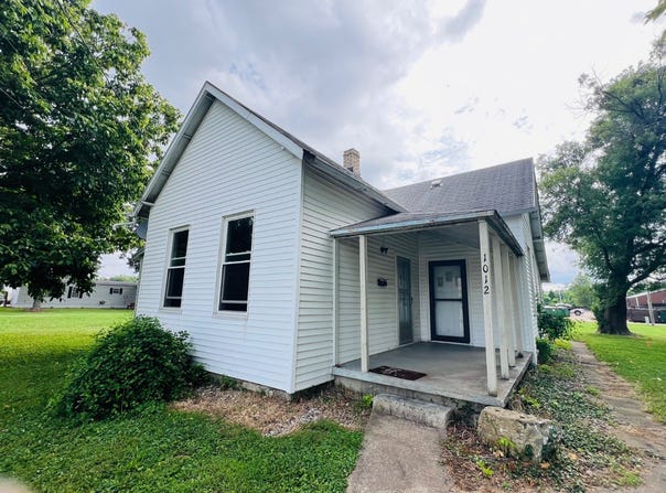 1012 5th St, Tell City, IN 47586
