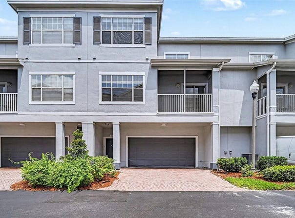 2460 GRAND CENTRAL Parkway, ORLANDO, FL 32839