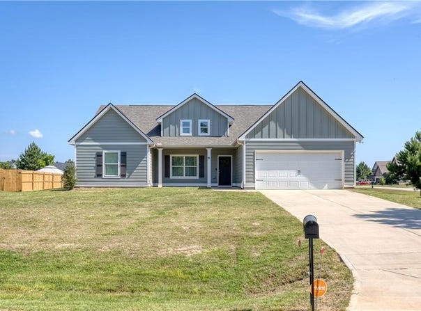 15 Mill Drive, Fort Mitchell, AL 36856