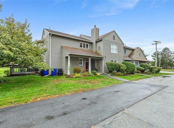 58 Needle Grove Point, North Providence, RI 02904