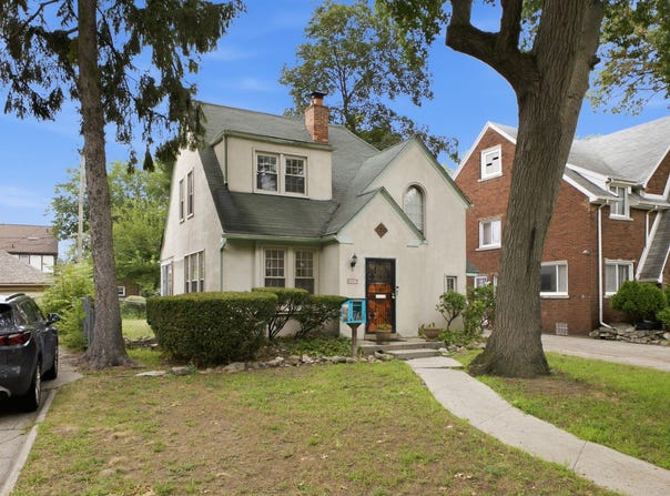 16587 La Salle Avenue, Detroit, MI 48221