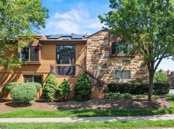 4 Homestead Way, Rockaway Twp., NJ 07866-4816