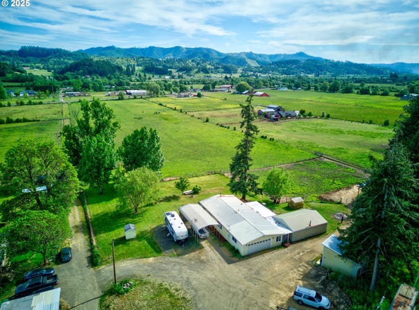 1175 NORTHSIDE RD, Sutherlin, OR 97479