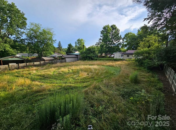 000 Allen Claire Street, Hendersonville, NC 28792
