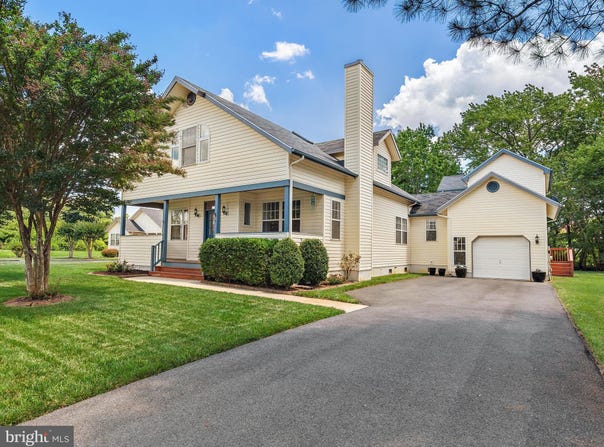 2 ASSAWOMAN AVENUE, OCEAN VIEW, DE 19970