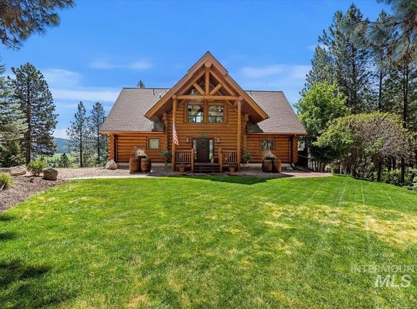38 Blue Shadow Dr, Garden Valley, ID 83622