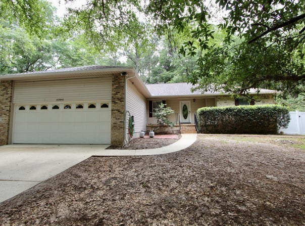 5846 E Dogwood Drive, Crestview, FL 32539