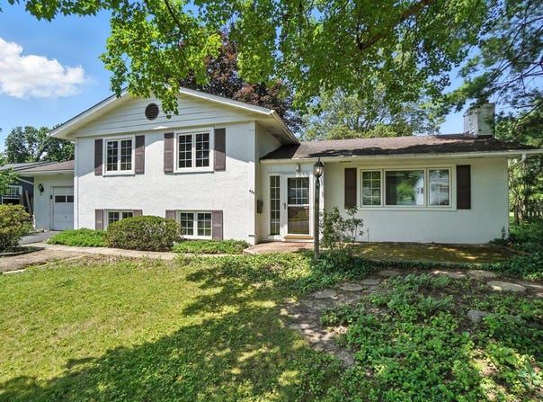454 Ridgedale Drive N, Worthington, OH 43085