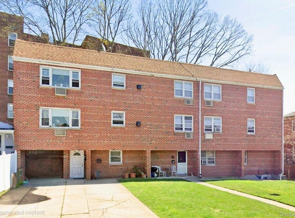36-11 Utopia Parkway, Flushing, NY 11358