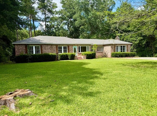 55 Lindsey Drive, LAUREL, MS 39440