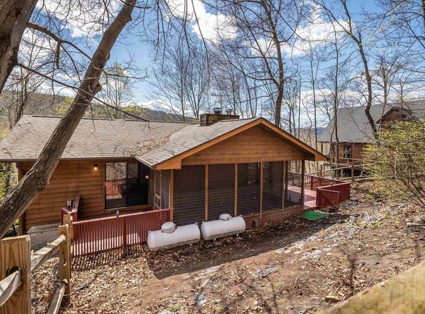 183 DEER DR, MCGAHEYSVILLE, VA 22840