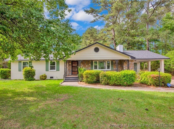 838 W 3rd Avenue, Red Springs, NC 28377