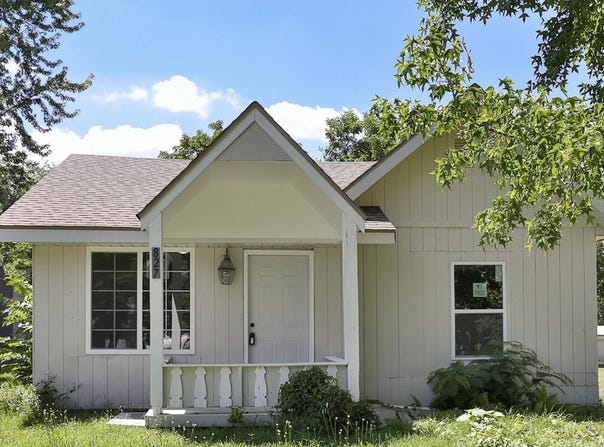 827 S Griffith Avenue, Aurora, MO 65605