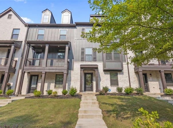 125 Climbing Ivy Circle, Fayetteville, GA 30214