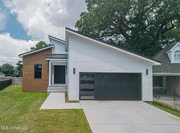 1803 Burton Avenue, Gulfport, MS 39507