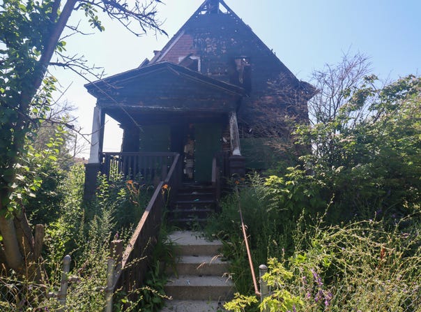 3061 N 28th St, Milwaukee, WI 53210