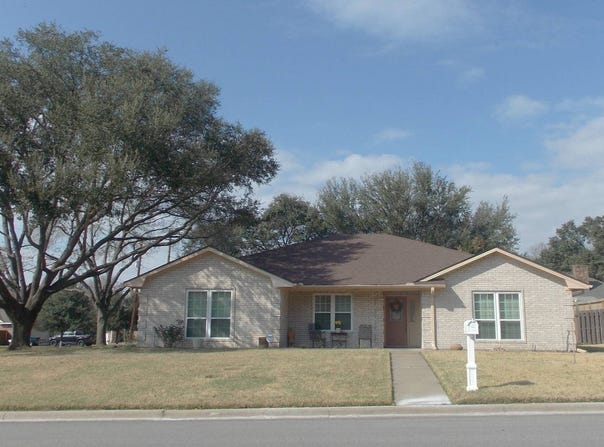 1501 Pecan St., Brenham, TN 77833