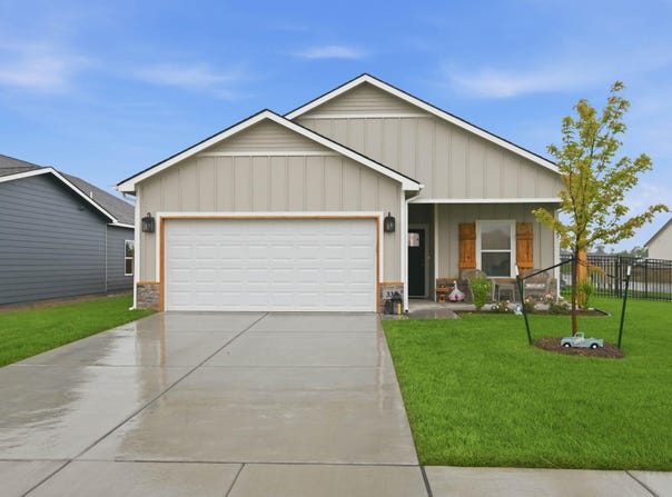 337 N Woodstone St, Derby, KS 67037-7814