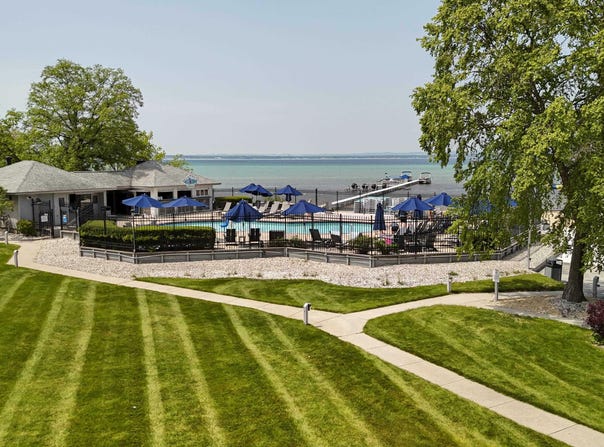 5624 E CREEKS CROSSING, WILLIAMSBURG, MI 49690