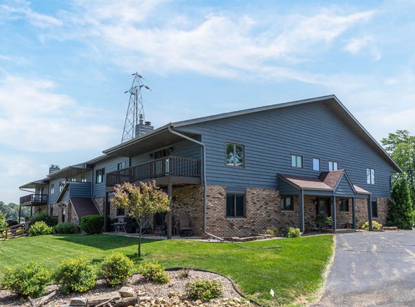 2490 STROEBE ISLAND Drive, APPLETON, WI 54914