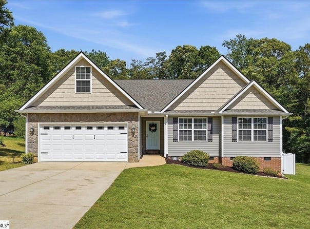 130 Saddlebrook Avenue, Pickens, SC 29671