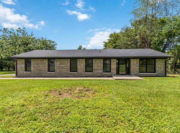 499 Hill Road, Paris, KY 40361