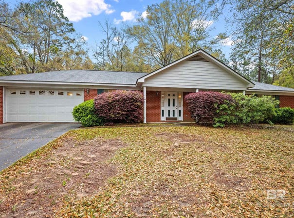 161 Robbins Boulevard, Daphne, AL 36526-9779