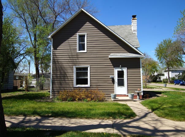 902 S 3rd Street, Aberdeen, SD 57401