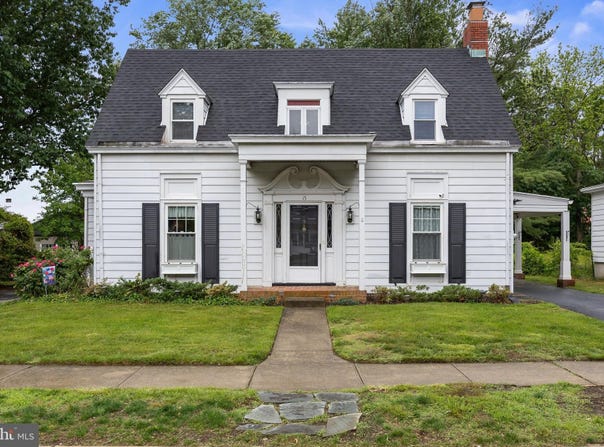 15 E GRANT STREET, WOODSTOWN, NJ 08098