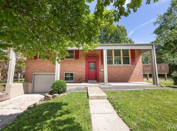 604 Julia Drive, O'Fallon, IL 62269