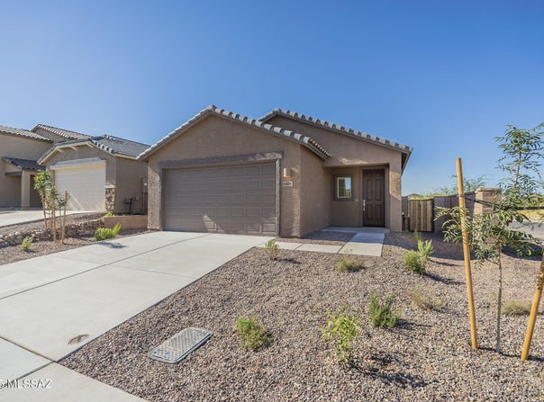 6826 E Paseo Berceo, Tucson, AZ 85756