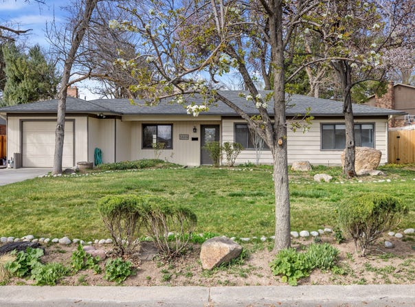 1889 E 4675 S, Holladay, UT 84117