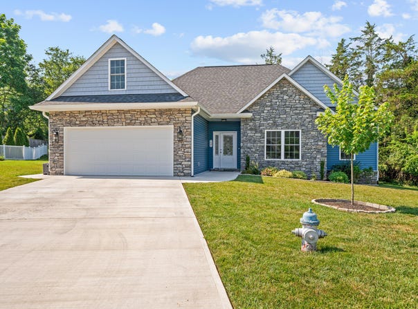 7947 Carriage Park DR, Roanoke, VA 24019