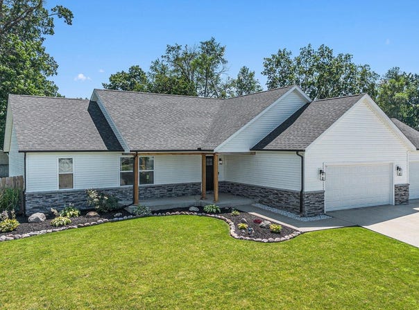 30330 Pine Bluff Drive, Elkhart, IN 46517
