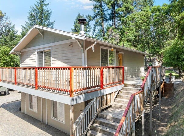 6041 Sterling Creek Road, Jacksonville, OR 97530