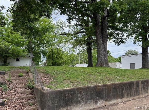 645 N 9th Street, Poplar Bluff, MO 63901