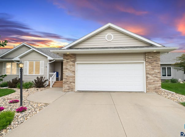 1905 S Wheatland Ct, Sioux Falls, SD 57106-4748