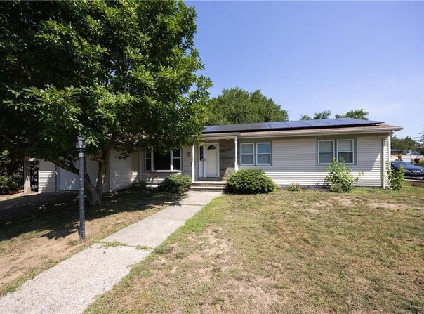 5 West View Avenue, North Providence, RI 02911