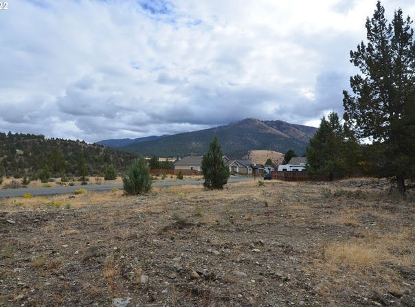 2700 Elkview Dr, CanyonCity, OR 97820