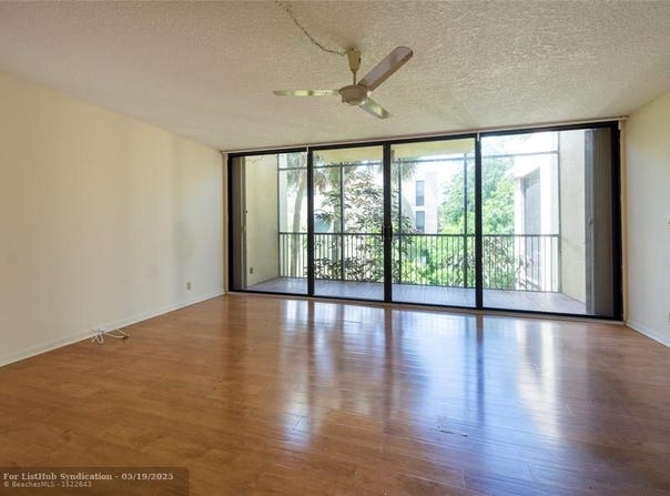 8701 SW 30th St, Davie, FL 33328