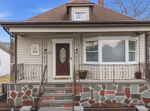 72 Rochambeau, New Bedford, MA 02745