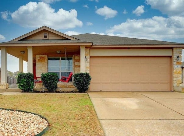 1102 S Brook DR, Leander, TX 78641