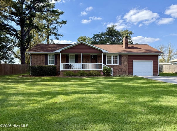 1122 Pineview Road, Williamston, NC 27892