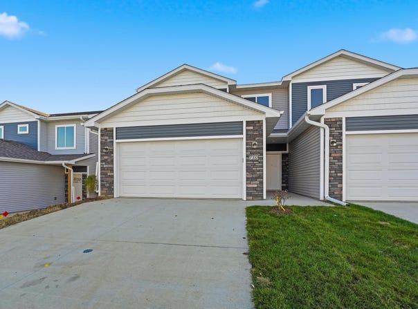 710 Campusside Place, Norwalk, IA 50211