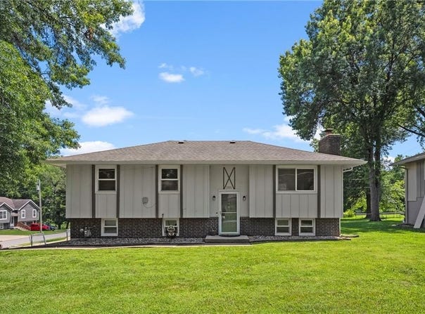 1301 Quincy Street, Leavenworth, KS 66048