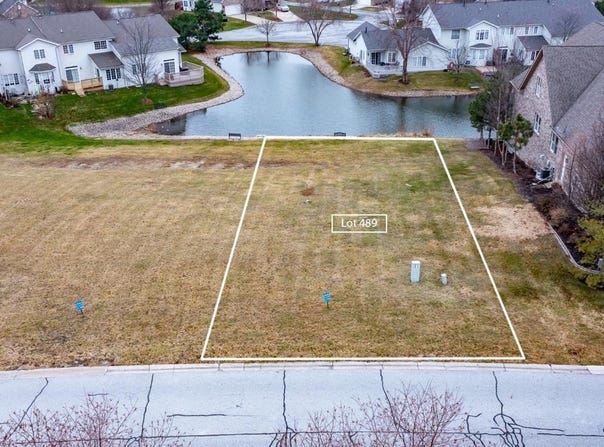 10450 Doubletree Drive S, Crown Point, IN 46307