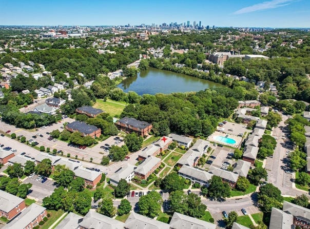 173 Lake Shore Rd, Boston, MA 02135