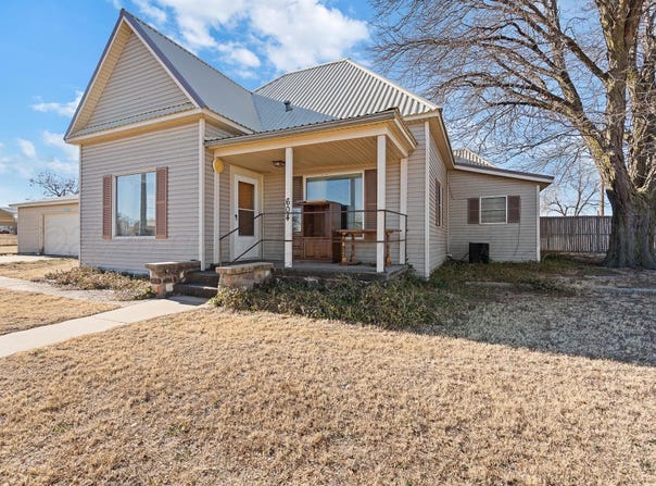 604 E 4th Street, Clarendon, TX 79226